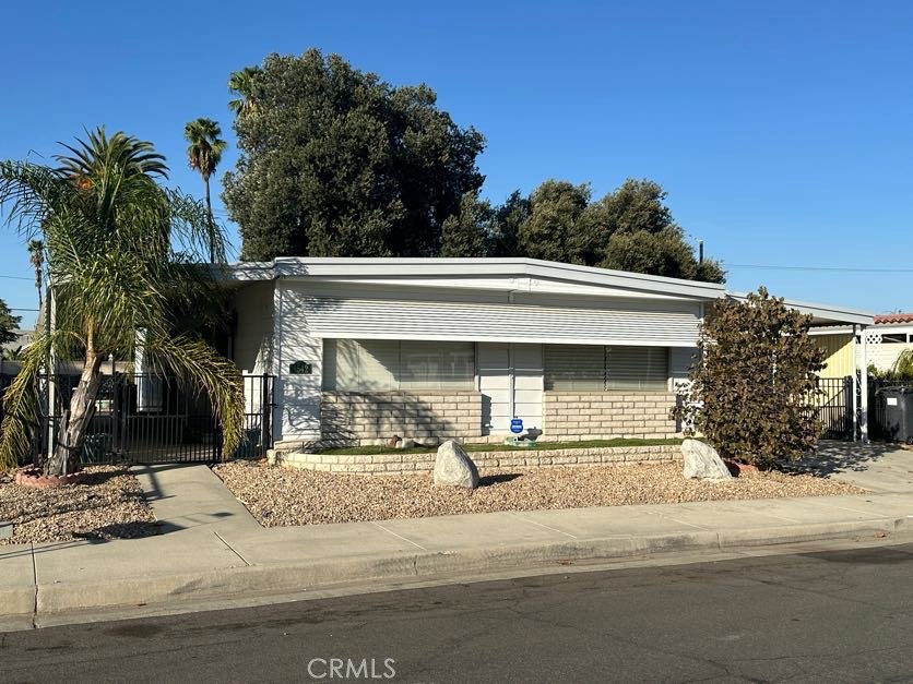 1542 Carlotta Drive, Hemet, CA 92543