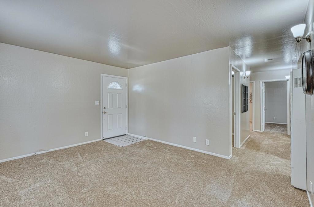 7695 Pine Tree Way, Salinas, CA 93907