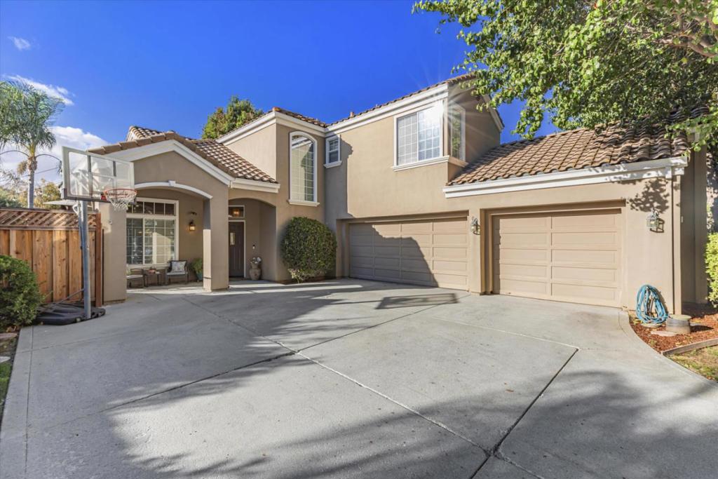 951 White Cloud Drive, Morgan Hill, CA 95037