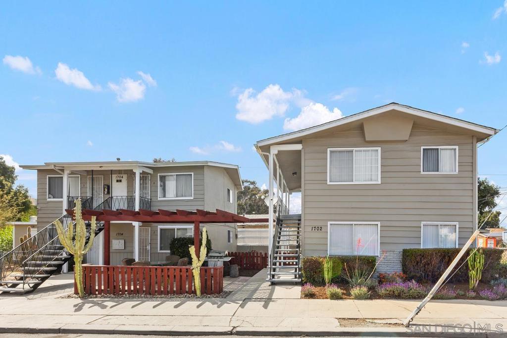 1702 Una St, San Diego, CA 92113