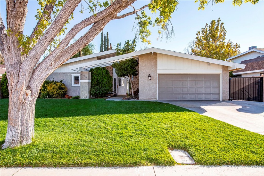 43710 21St Street, Lancaster, CA 93536