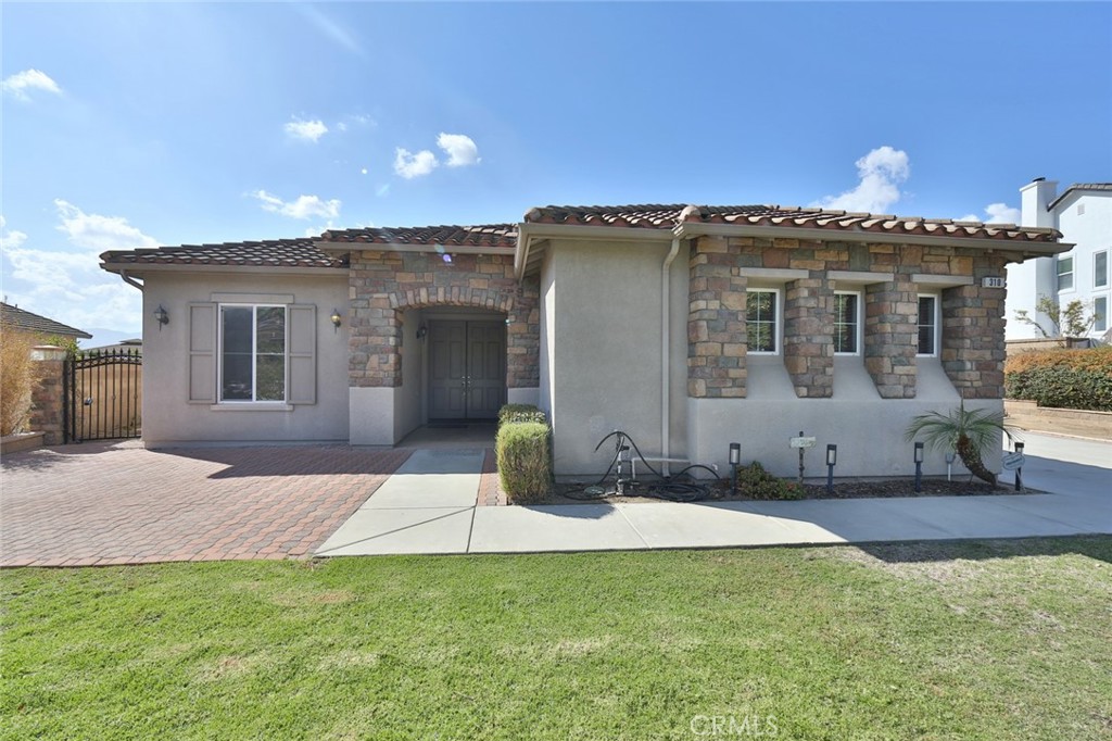 310 Oldenburg Lane, Norco, CA 92860