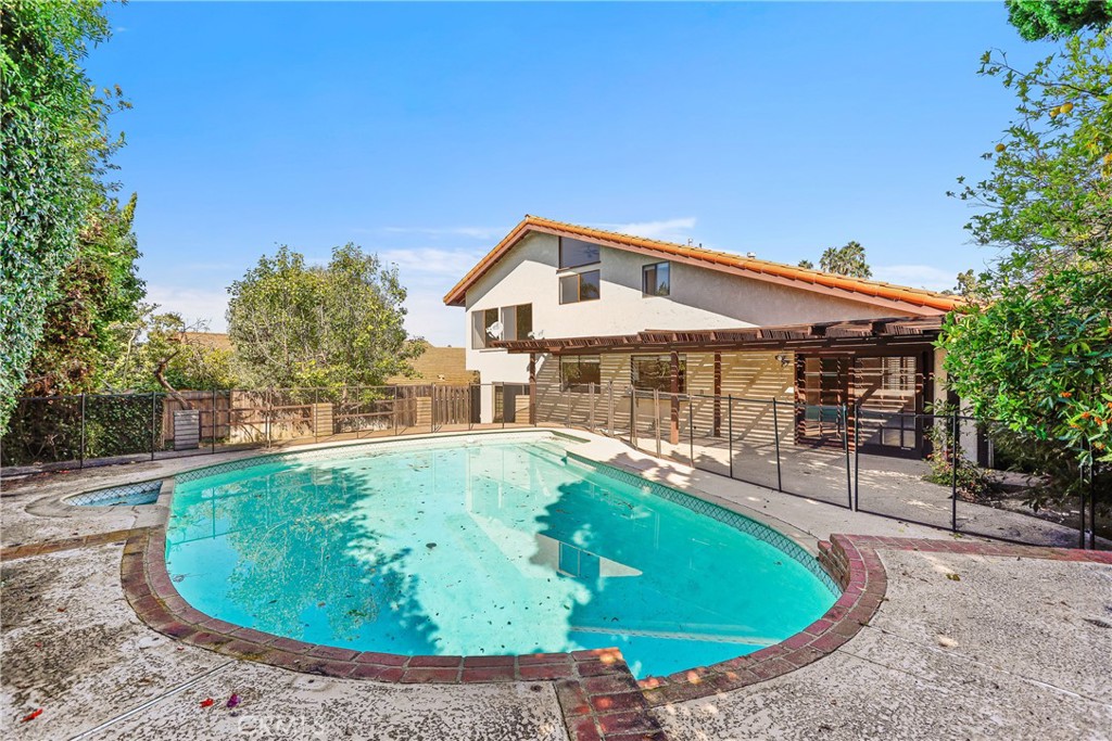 30435 Via Victoria, Rancho Palos Verdes, CA 90275