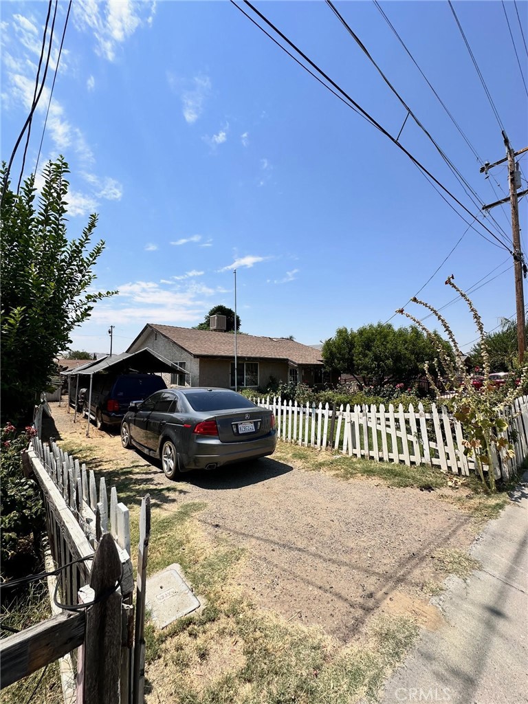 404 W San Joaquin Street, Avenal, CA 93204