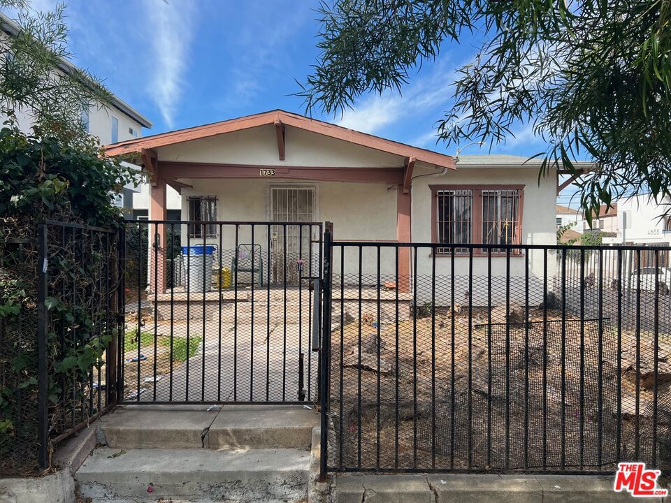 1733 S Longwood Avenue | Similar Property Thumbnail