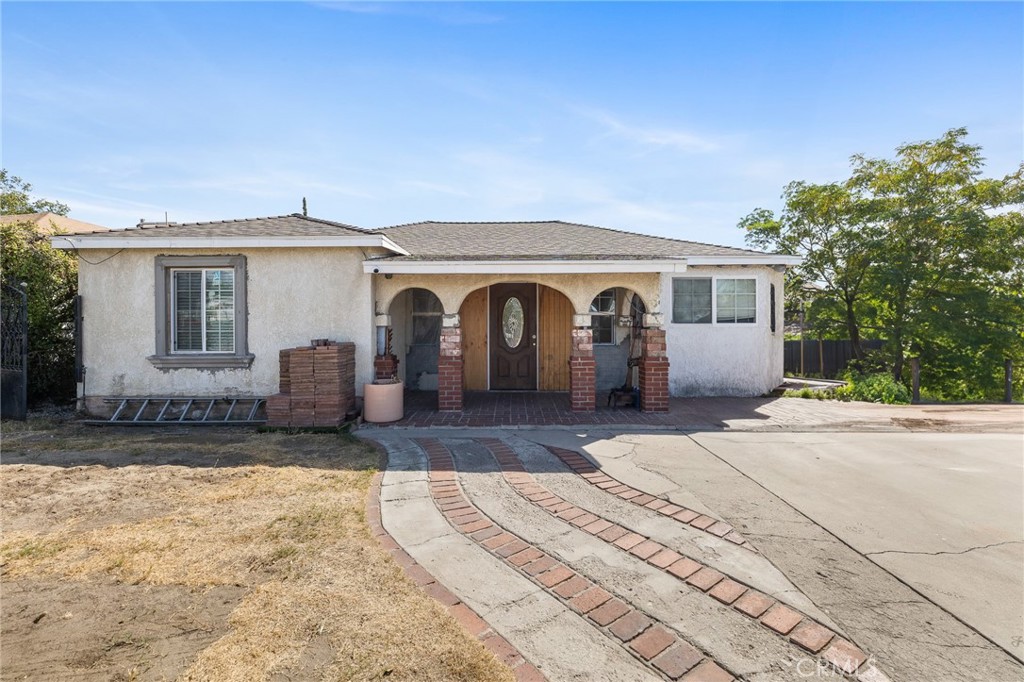 13406 Pierce Street, Pacoima, CA 91331