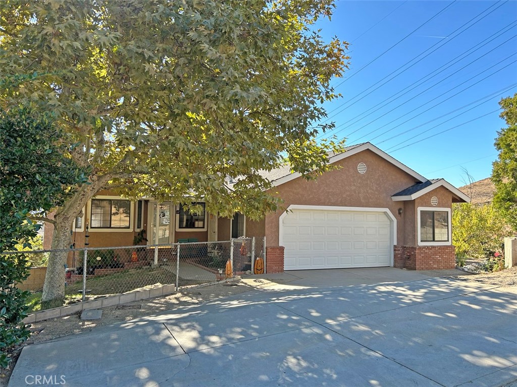 13320 Masonhill Road, Lake Elizabeth, CA 93532