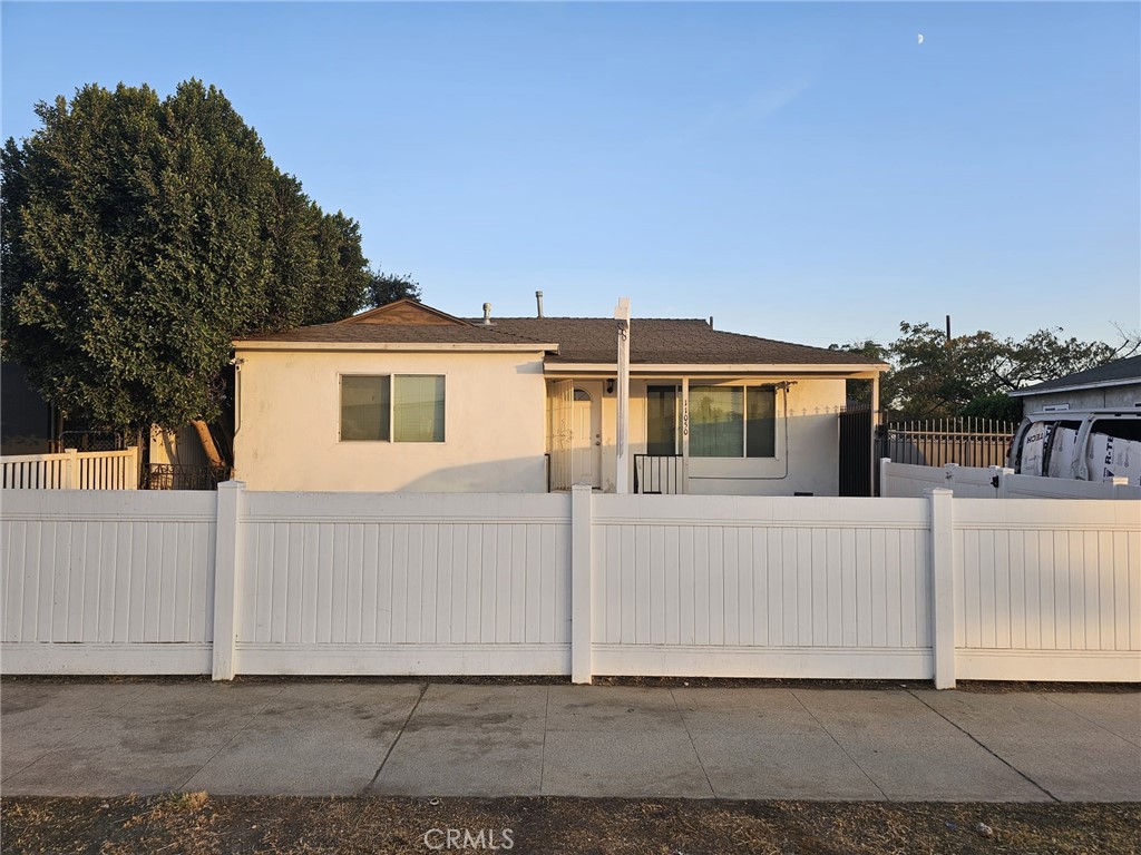 11050 Fleetwood Street, Sun Valley, CA 91352