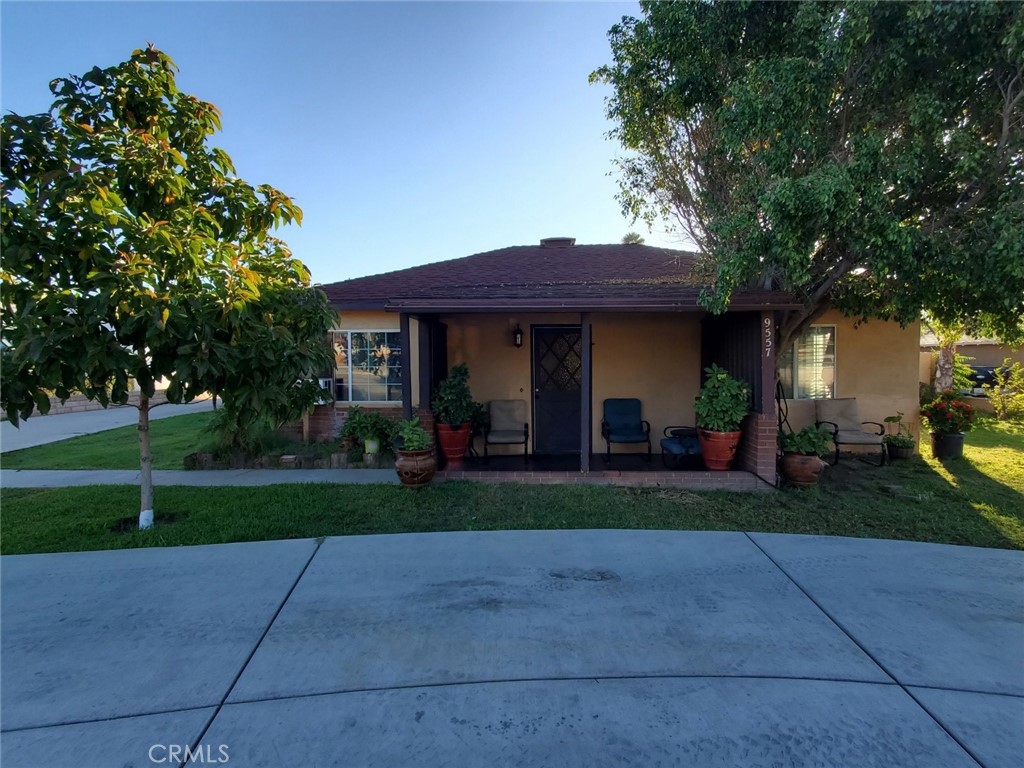 9557 Alder Avenue, Fontana, CA 92335