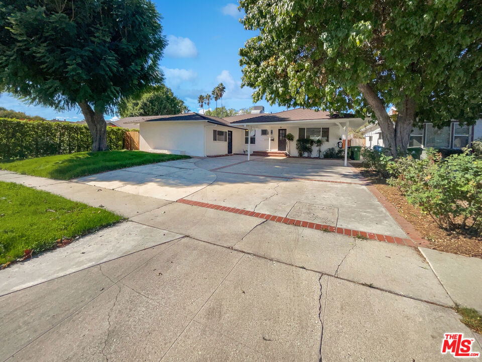 9225 Wystone Avenue, Northridge, CA 91324