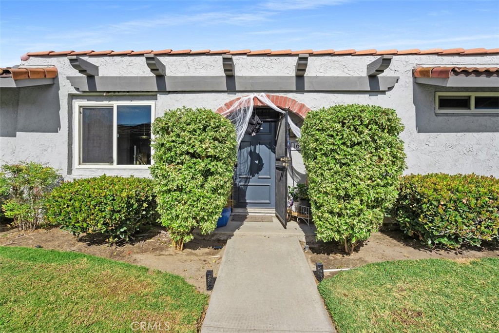 1665 W Recreo, Anaheim, CA 92802