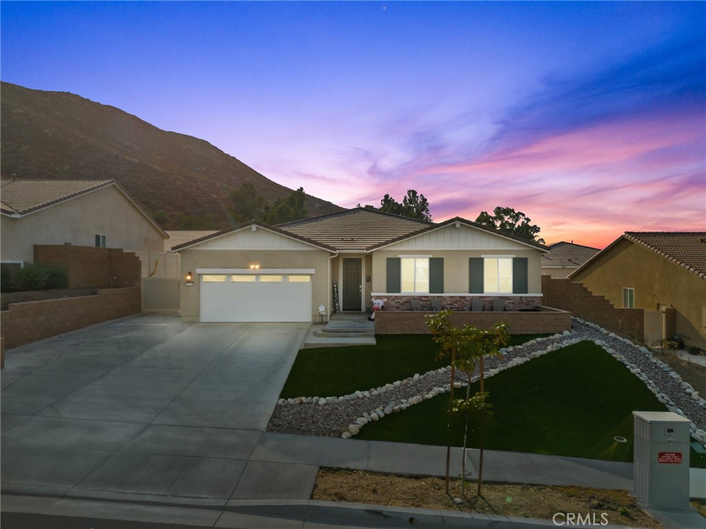 29707 Wolf Glen Court, Winchester, CA 92596