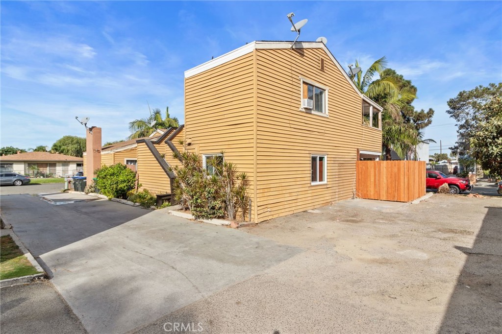 2280 Pamela Lane, #B, Costa Mesa, CA 92627