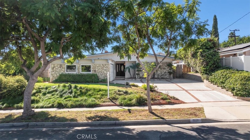 1930 Avenida Aprenda, Rancho Palos Verdes, CA 90275