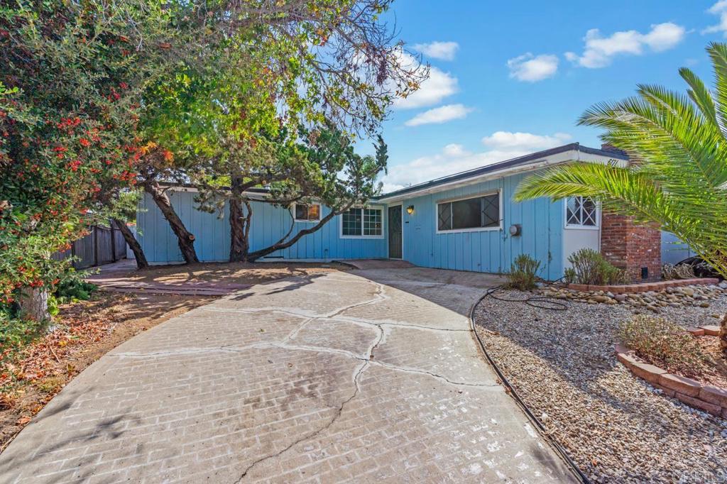 6171 Howell Drive, La Mesa, CA 91942