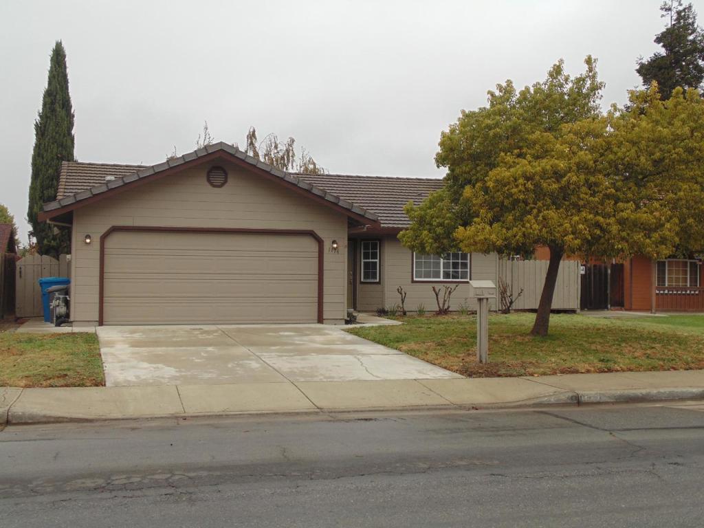 1174 South Street, Hollister, CA 95023