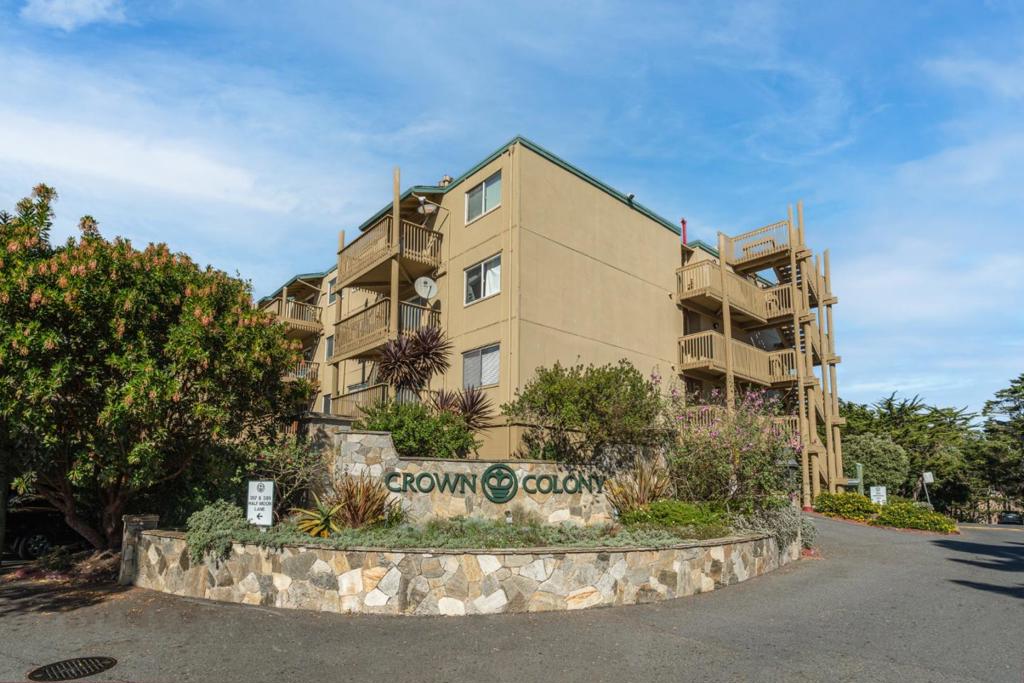 373 Half Moon Lane, #206, Daly City, CA 94015