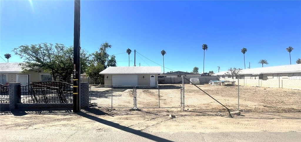 197 N Date Road, Blythe, CA 92225