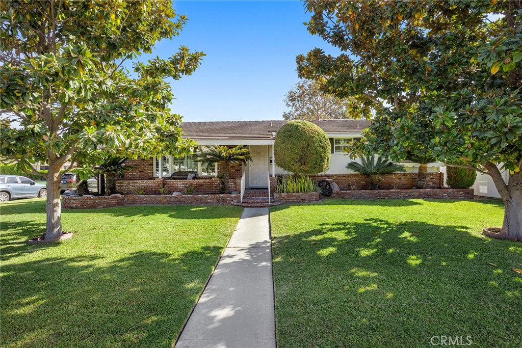 1700 S Norfolk Lane, Anaheim, CA 92802