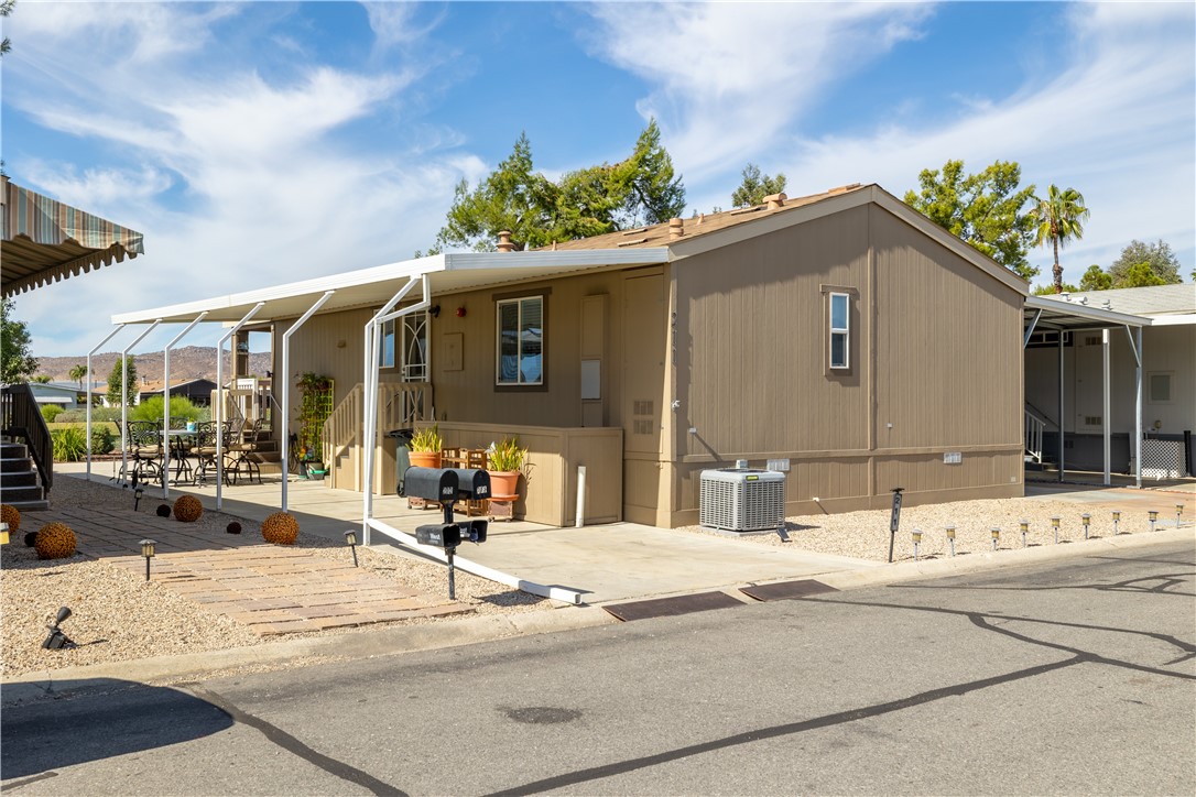 5001 W Florida Avenue, #W211, Hemet, CA 92545