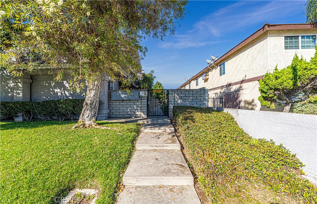 215 East 223Rd Street , #4, Carson, CA 90745