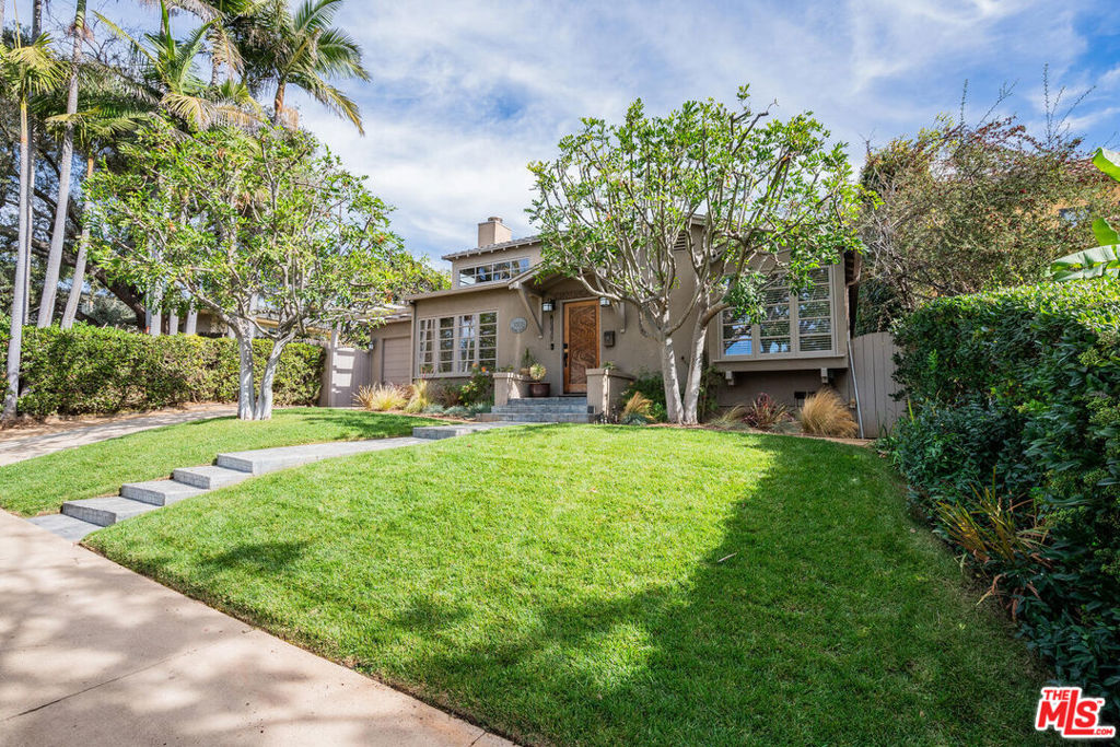 1052 Kagawa Street, Pacific Palisades, CA 90272