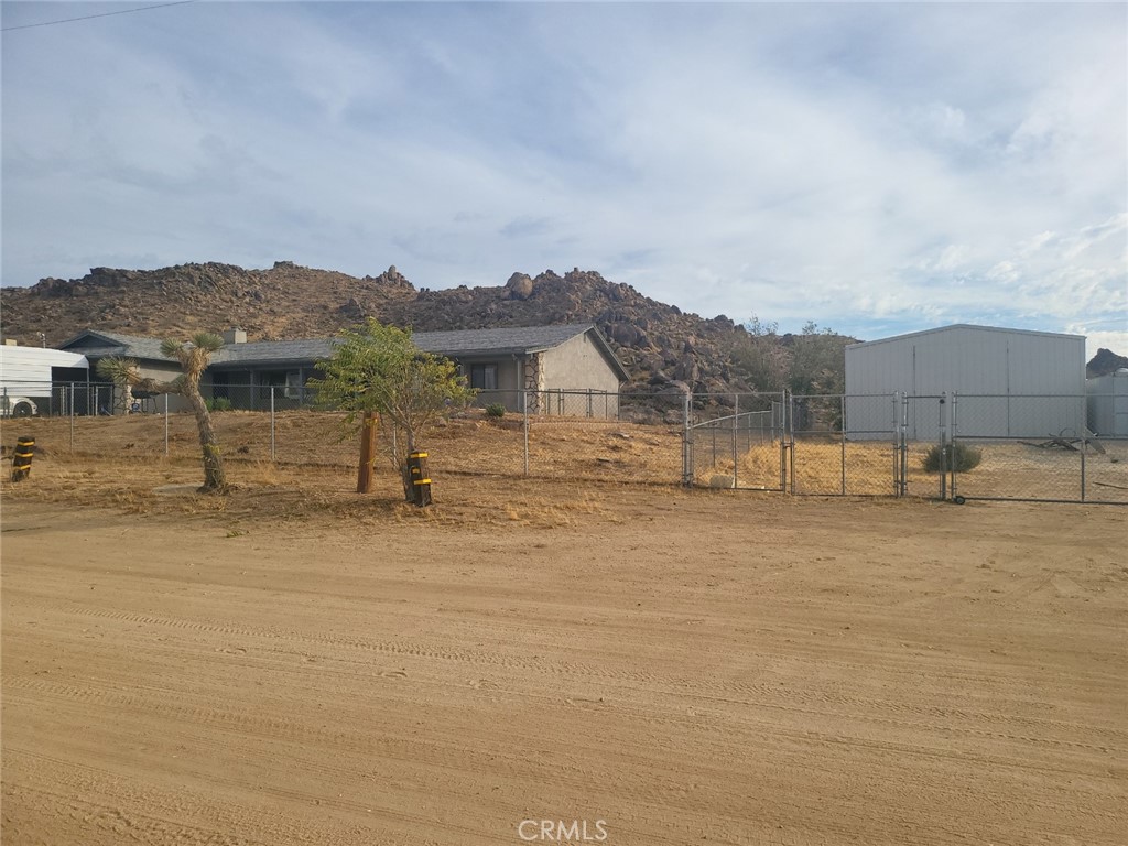 24766 Valdez Road, Apple Valley, CA 92307