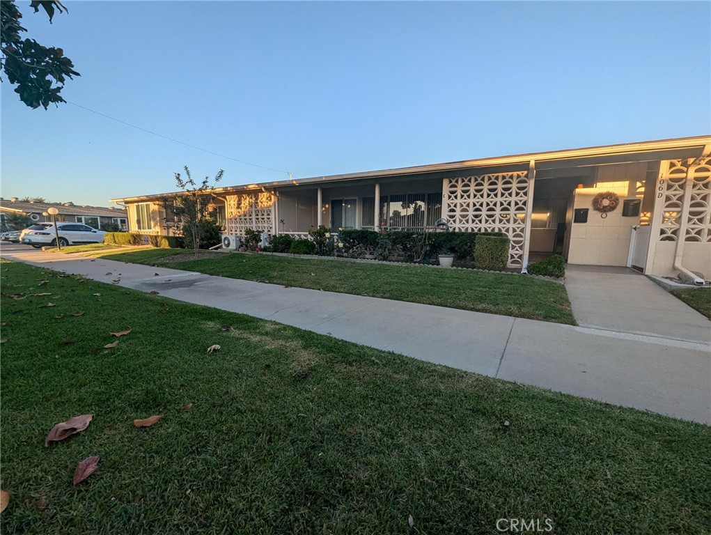 1460 Pelham Road, #M5-106E, Seal Beach, CA 90740