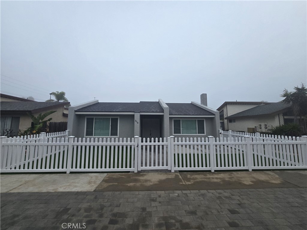 213 Rochester Avenue, #1, Huntington Beach, CA 92648