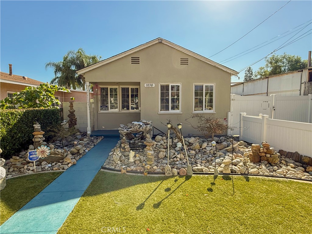 1038 E 9Th Street, Upland, CA 91786