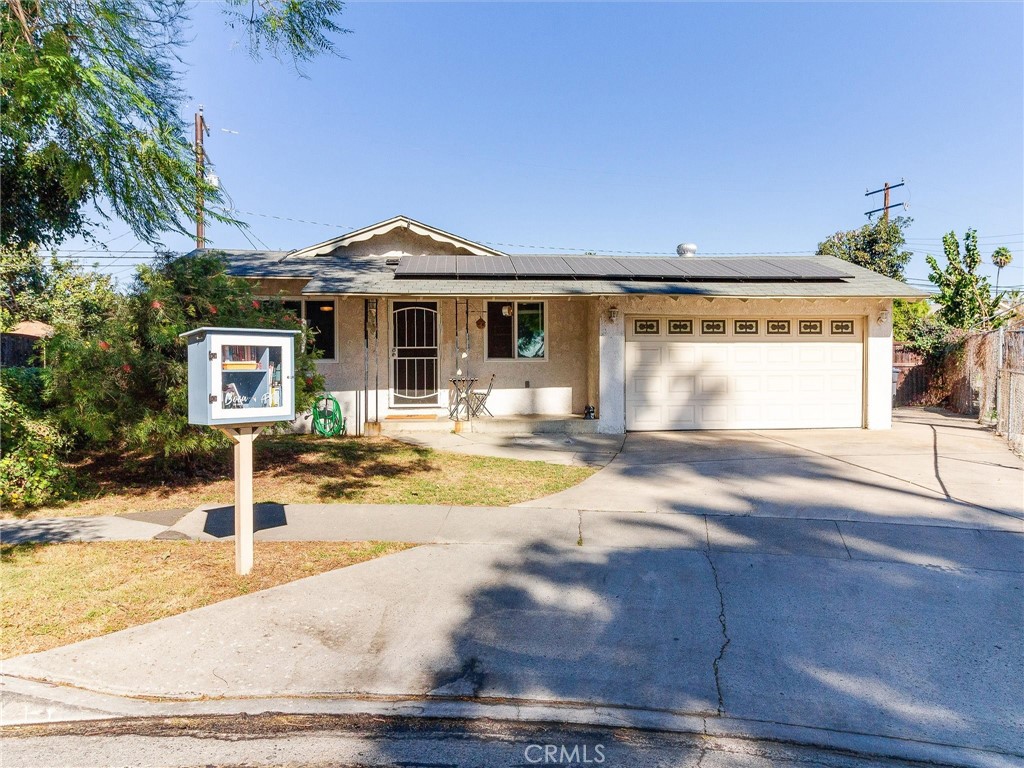 2345 Hans Lane, Santa Ana, CA 92706