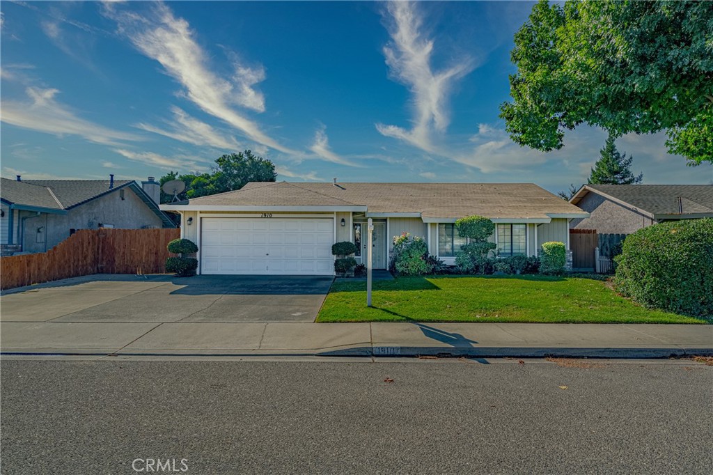 1910 W Chamberlain Drive, Turlock, CA 95382