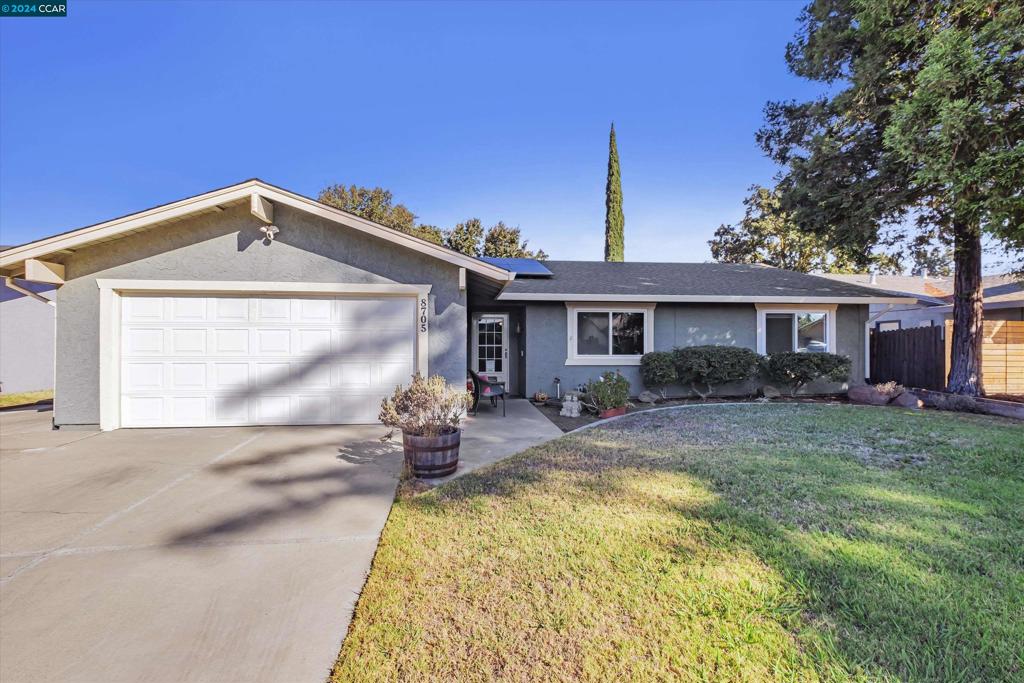 8705 Lodestone Cir, Elk Grove, CA 95624