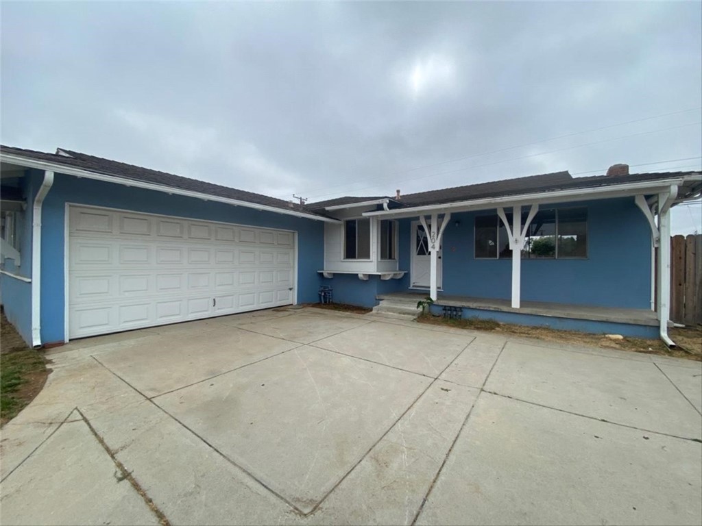 204 Downing Lane, Santa Maria, CA 93455