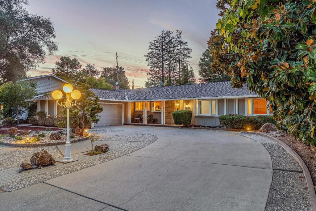 13277 Via Madronas Drive, Saratoga, CA 95070