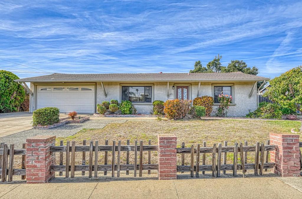 271 Kelton Drive, Salinas, CA 93906