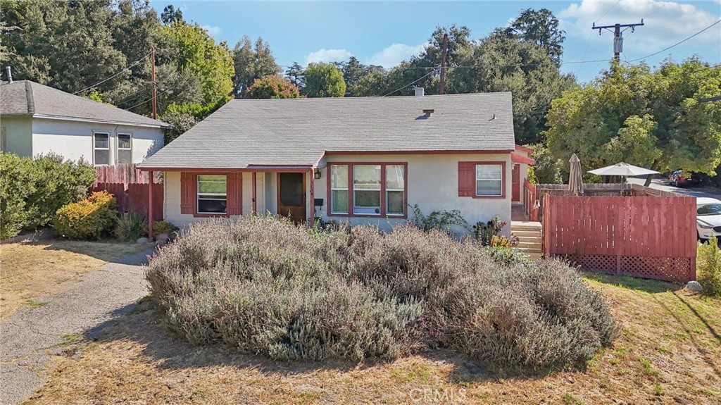 3234 Summit Avenue, Altadena, CA 91001