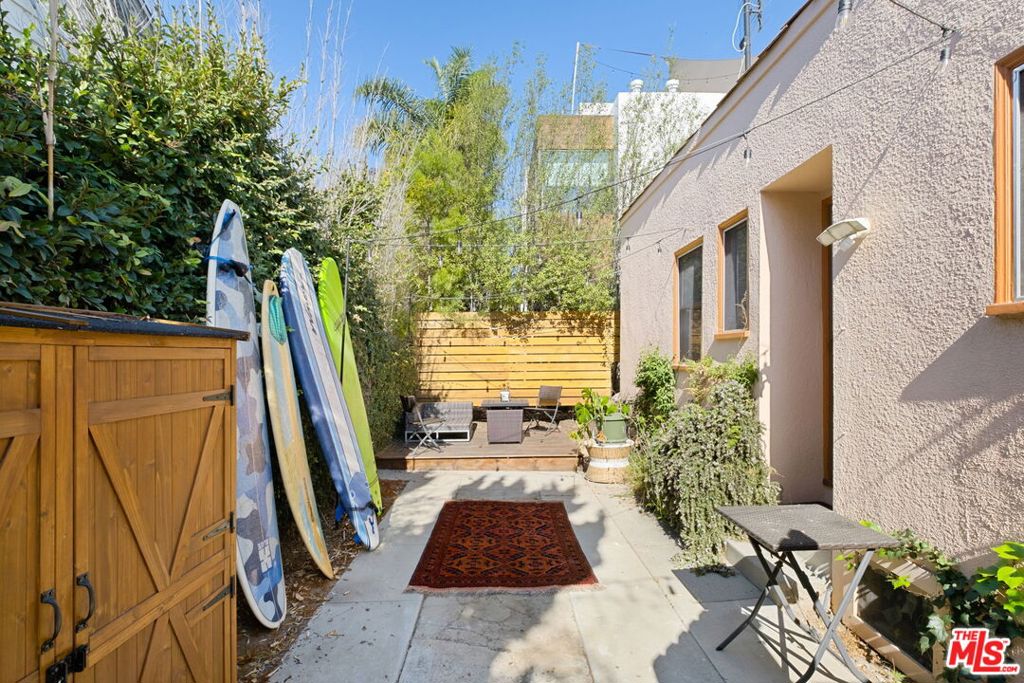 1033 Grant Street, Santa Monica, CA 90405