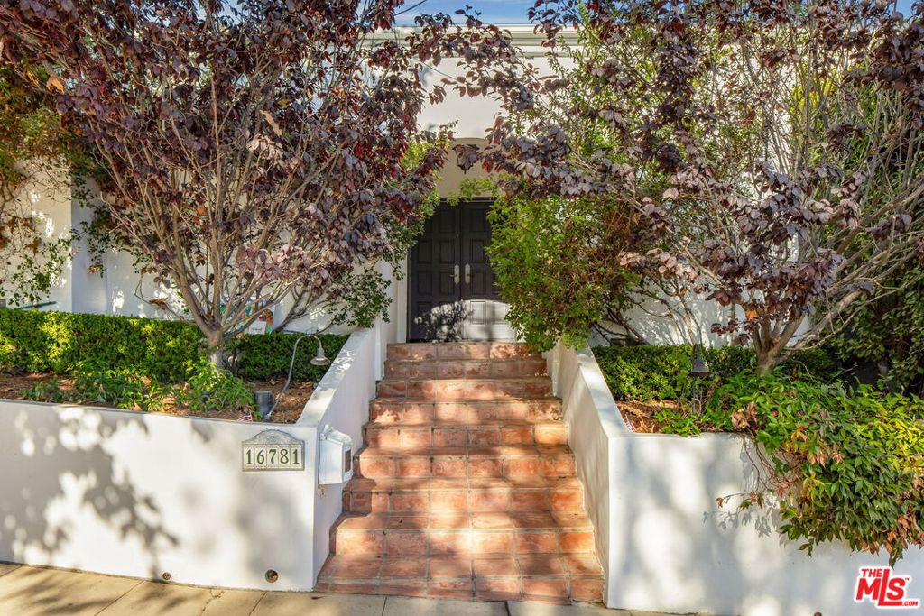 16781 Bollinger Drive, Pacific Palisades, CA 90272