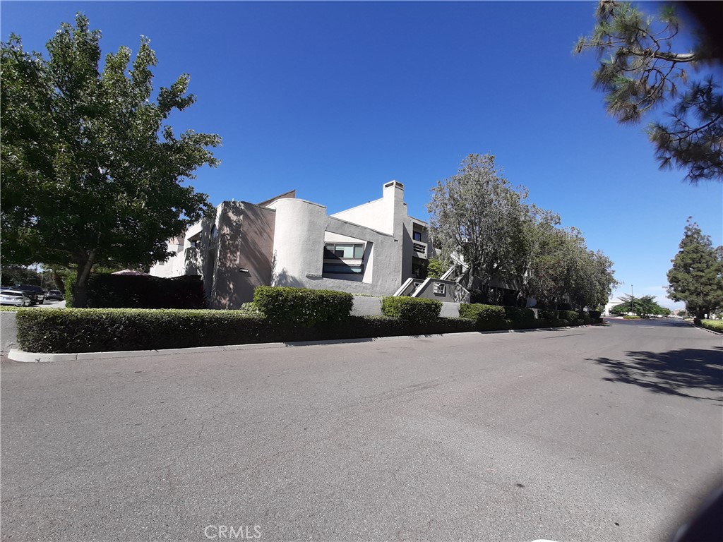 12592 Montecito Road, #9 | Similar Property Thumbnail 6