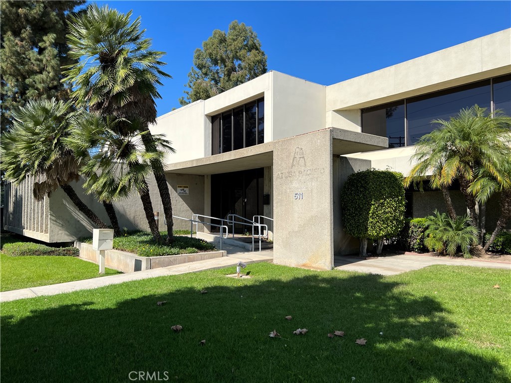 511 W Citrus Edge St | Similar Property Thumbnail