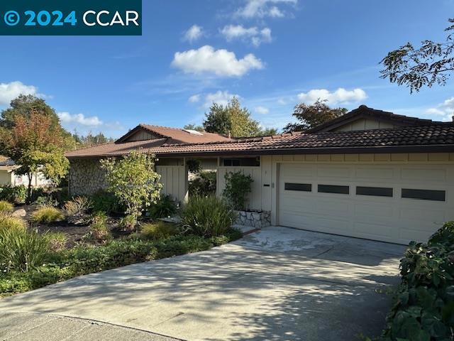 3 Corte La Rado, Moraga, CA 94556