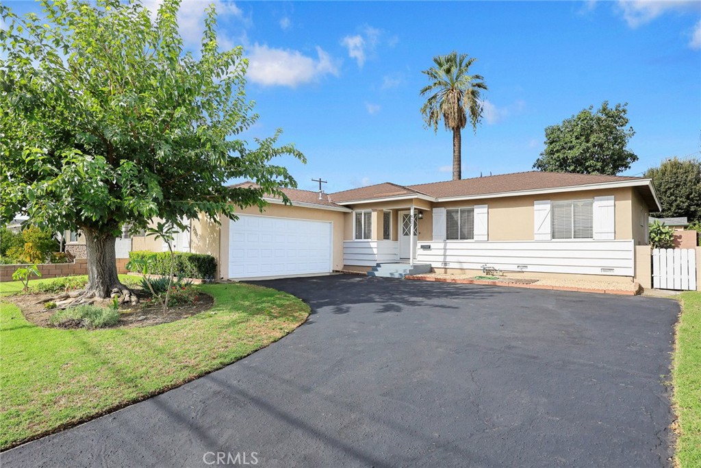 827 W 11Th Street, Upland, CA 91786