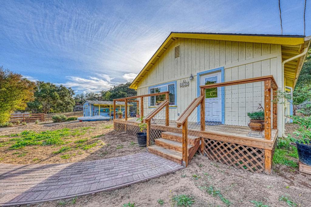 6998 Valle Pacifico Road, Salinas, CA 93907