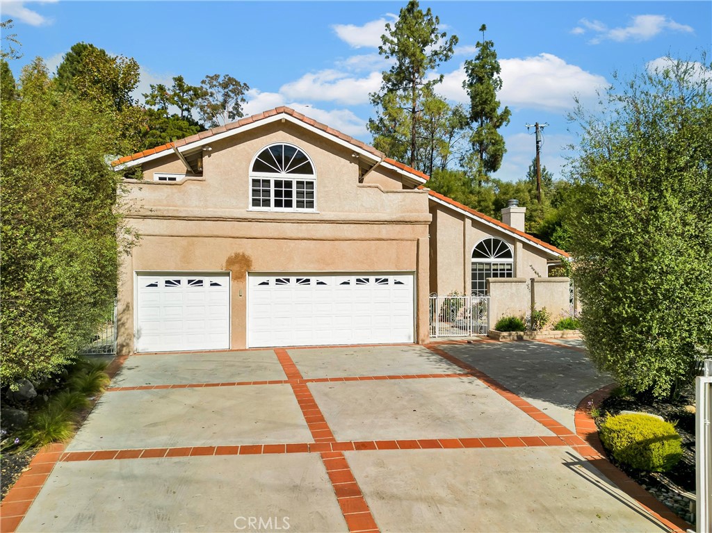 19511 Rosita Street, Tarzana, CA 91356