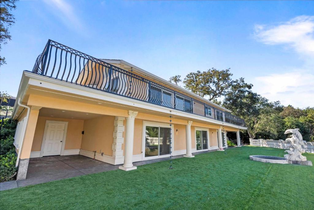 4100 Old Adobe Road, Palo Alto, CA 94306