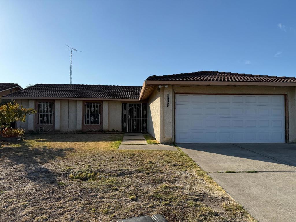 9221 Lariat Lane, Stockton, CA 95210