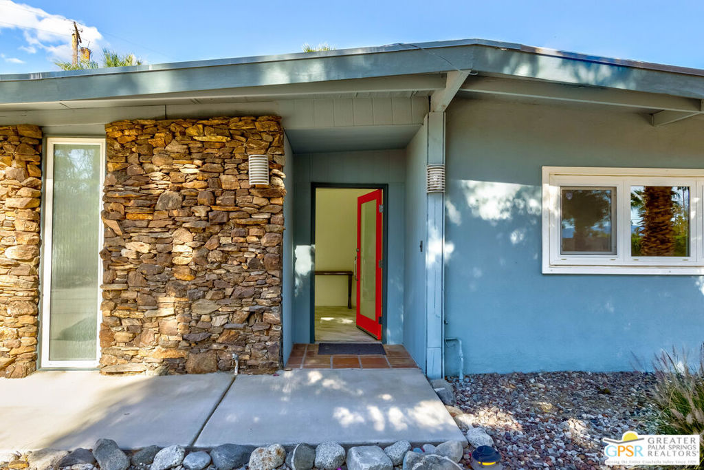 2297 N Cardillo Avenue, Palm Springs, CA 92262