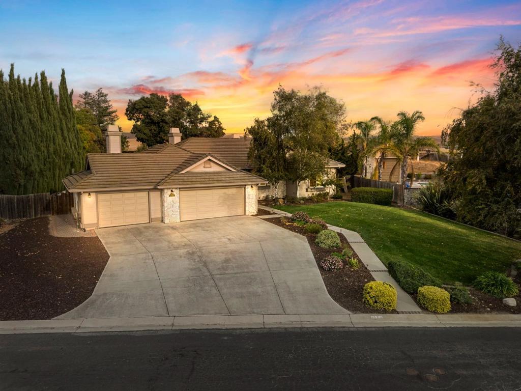 331 Tierra Del Sol, Hollister, CA 95023