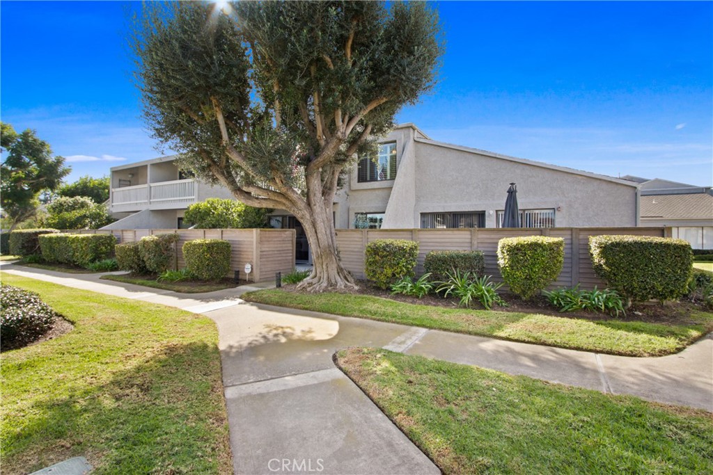 17844 Beard Lane, Huntington Beach, CA 92647